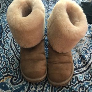 Size 6 light brown tall Ugg boots